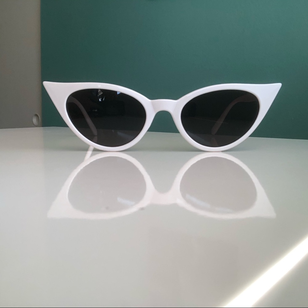 3/$15 NEW White Hot 🔥 Sharp Cat Eye Sunglasses!!